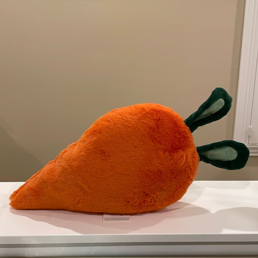 NWT Target Bullseye Playground Carrot 🥕Easter Decorative Throw Pillow / Plush